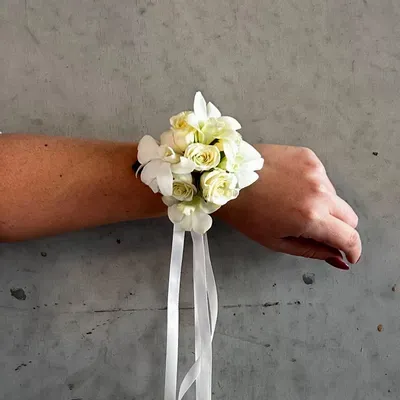 How to Choose the Perfect Corsage with Fresh Flowers Adelaide for Prom, Weddings, and Events - Smart SEO Article